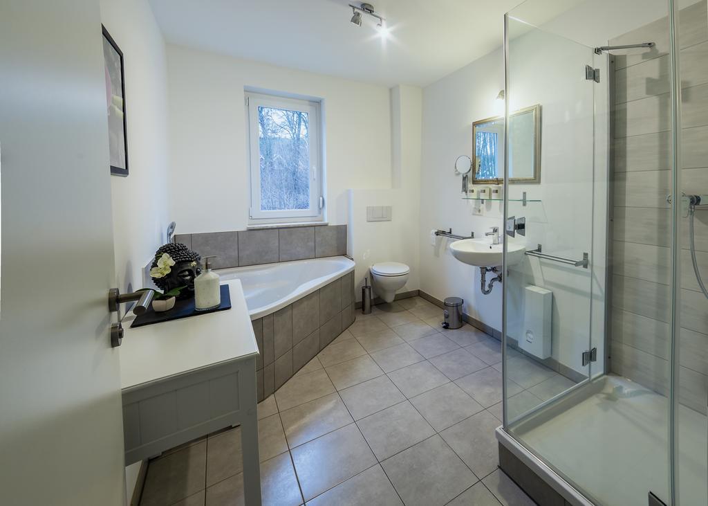 Charming Apartments Am See バート・ザーロー 部屋 写真